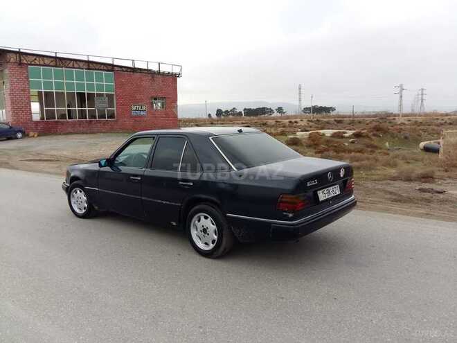 Mercedes E 200 1992, 254,136 km - 2.0 l - Sumqayıt