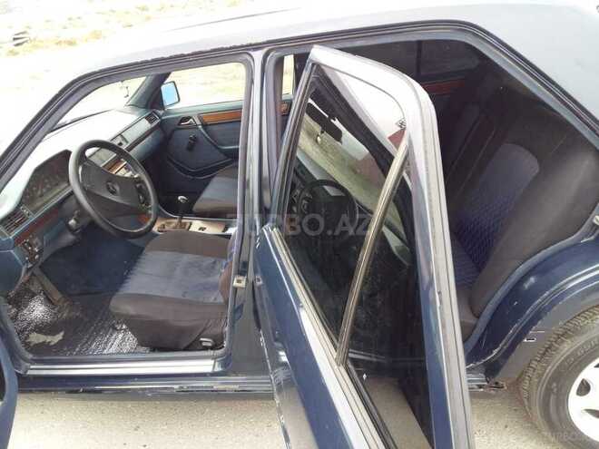 Mercedes E 200 1992, 254,136 km - 2.0 l - Sumqayıt