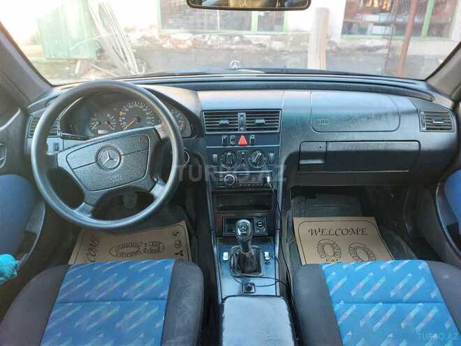 Mercedes C 200 1999, 404,000 km - 2.0 л - Zaqatala