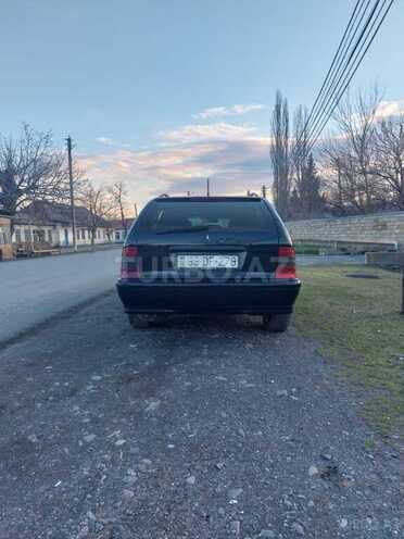 Mercedes C 200 1999, 404,000 km - 2.0 л - Zaqatala