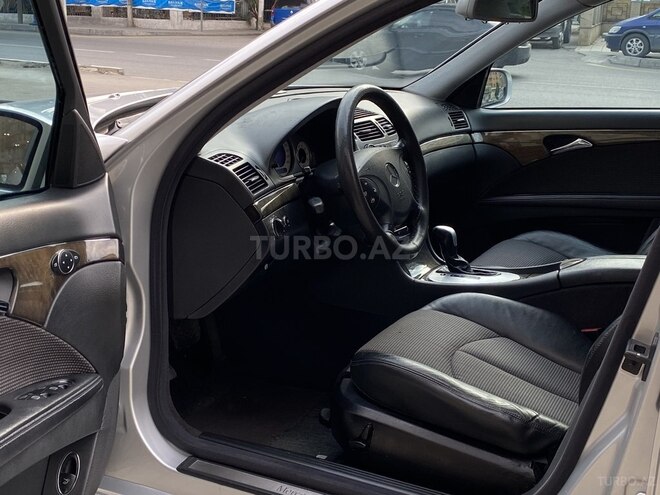 Mercedes E 240 2003, 230,000 km - 2.6 l - Bakı