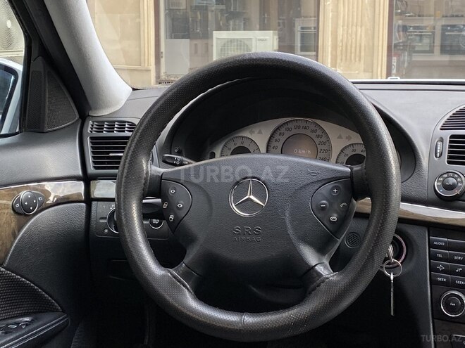 Mercedes E 240 2003, 230,000 km - 2.6 l - Bakı