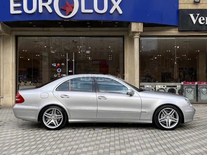 Mercedes E 240 2003, 230,000 km - 2.6 l - Bakı