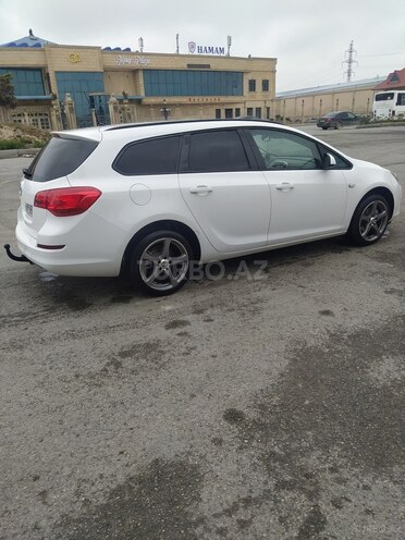 Opel Astra 2011, 137,000 km - 1.4 l - Bakı