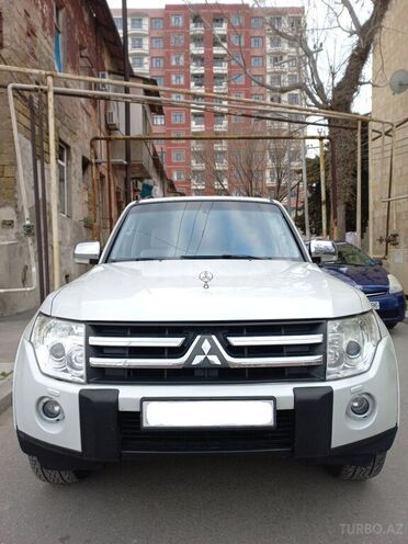 Mitsubishi Pajero 2008, 155,000 km - 3.0 l - Bakı
