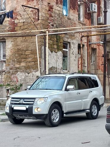 Mitsubishi Pajero 2008, 155,000 km - 3.0 l - Bakı