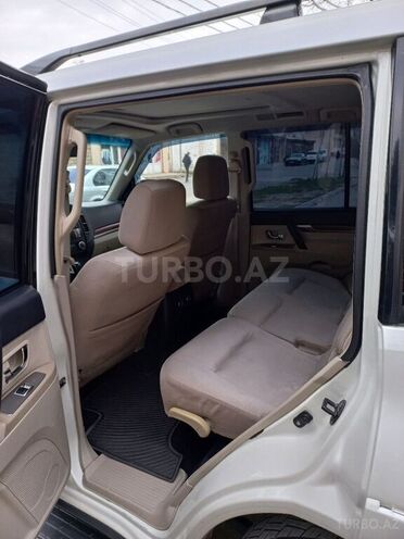 Mitsubishi Pajero 2008, 155,000 km - 3.0 l - Bakı