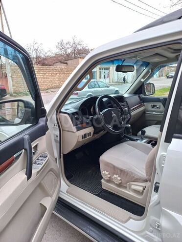 Mitsubishi Pajero 2008, 155,000 km - 3.0 l - Bakı