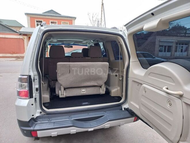 Mitsubishi Pajero 2008, 155,000 km - 3.0 l - Bakı