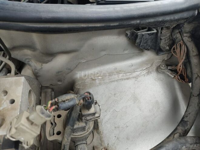 Mercedes E 200 1997, 385,000 km - 2.0 l - Ucar