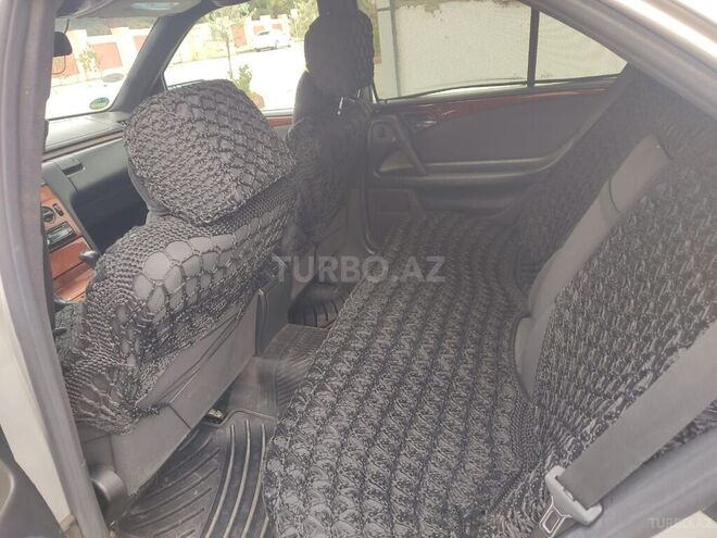 Mercedes E 200 1997, 385,000 km - 2.0 l - Ucar