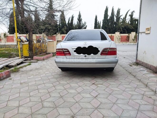 Mercedes E 200 1997, 385,000 km - 2.0 l - Ucar