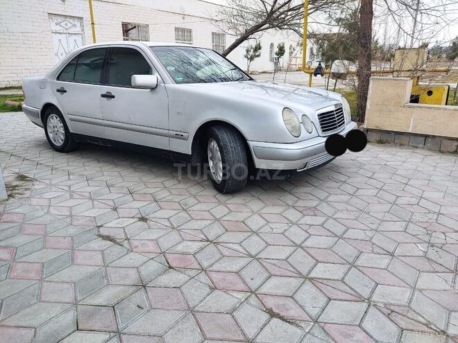 Mercedes E 200 1997, 385,000 km - 2.0 l - Ucar