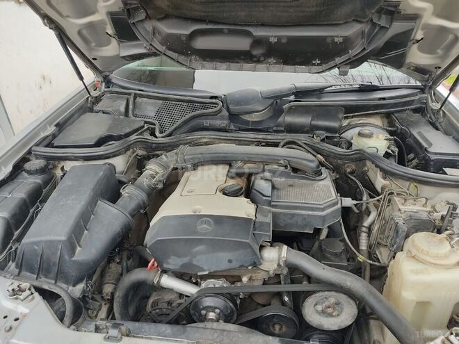 Mercedes E 200 1997, 385,000 km - 2.0 l - Ucar