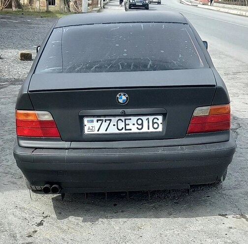 BMW 318 1992, 361,107 km - 1.8 l - Zaqatala