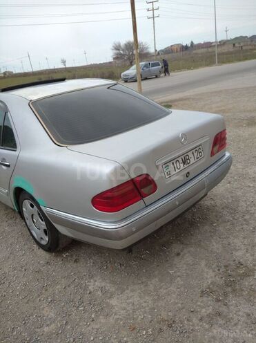 Mercedes E 240 1997, 460,000 km - 2.4 l - Bakı