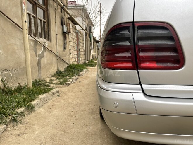 Mercedes E 220 2001, 450,680 km - 2.2 l - Bakı