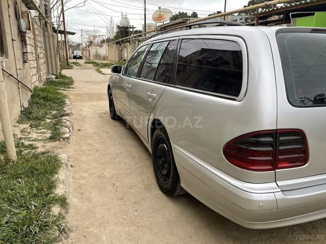 Mercedes E 220 2001, 450,680 km - 2.2 l - Bakı