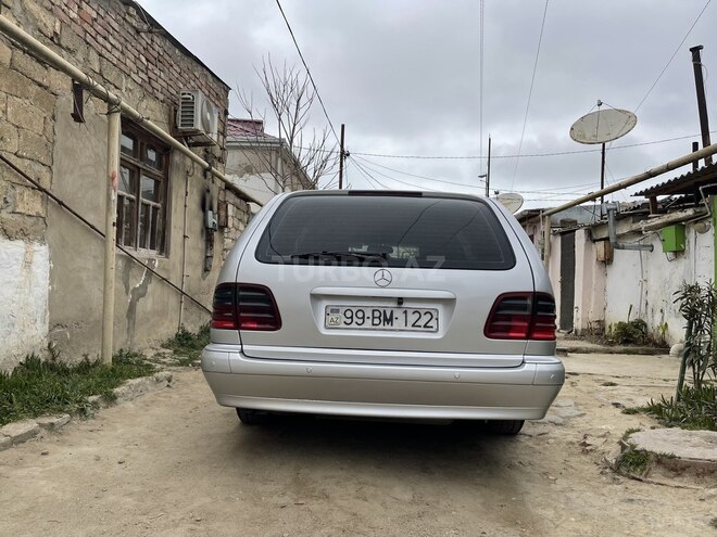 Mercedes E 220 2001, 450,680 km - 2.2 l - Bakı