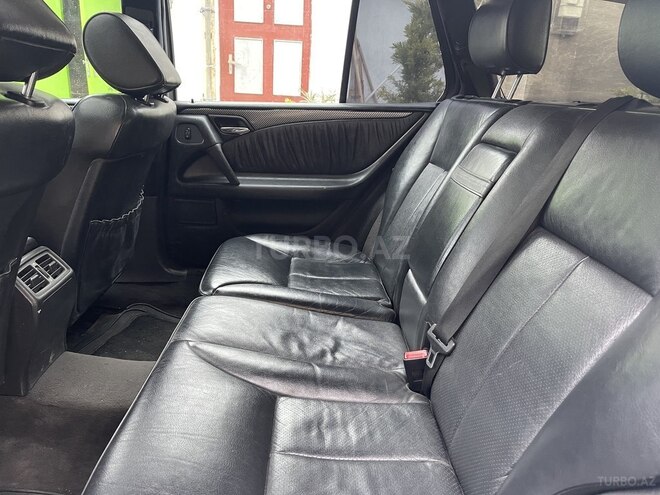 Mercedes E 220 2001, 450,680 km - 2.2 l - Bakı