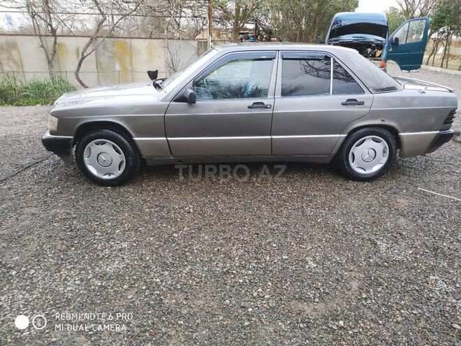 Mercedes 190 1990, 434,651 km - 2.3 l - Biləsuvar