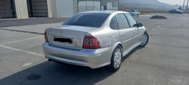 Opel Vectra 1999, 330,000 km - 2.0 l - Bakı
