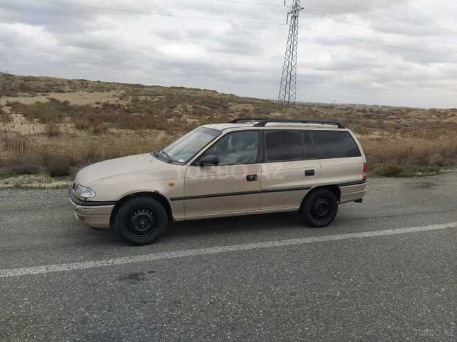Opel Astra 1997, 352,260 km - 1.6 л - Bakı