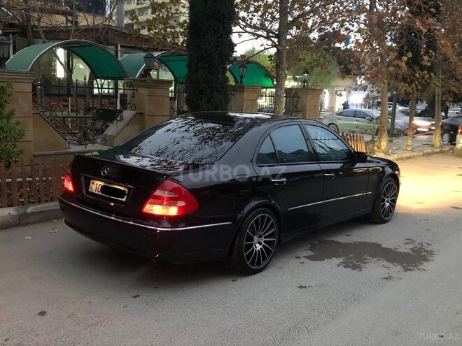 Mercedes E 260 2003, 280,000 km - 2.6 l - Bakı