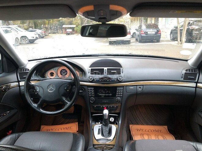 Mercedes E 260 2003, 280,000 km - 2.6 l - Bakı