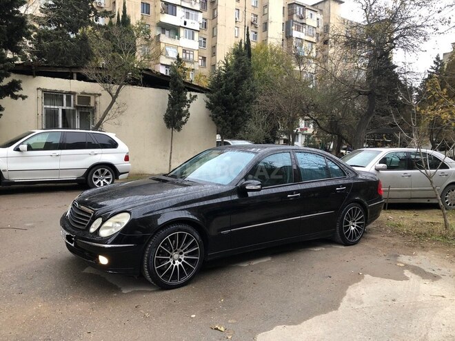 Mercedes E 260 2003, 280,000 km - 2.6 l - Bakı