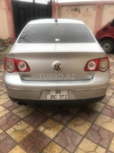 Volkswagen Passat 2006, 260,000 km - 2.0 l - Bakı