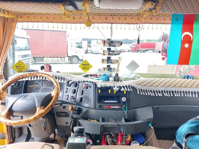 Mercedes Axor 2533 2008, 906,547 km - 7.5 l - Göyçay