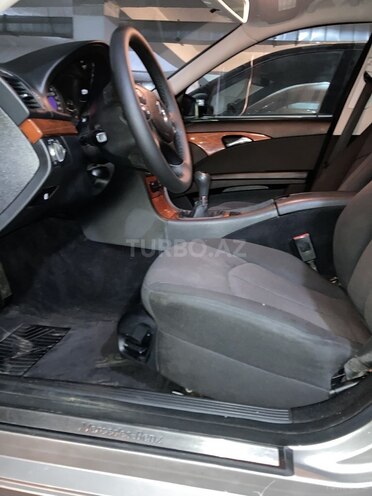 Mercedes E 220 2007, 260,000 km - 2.2 l - Bakı