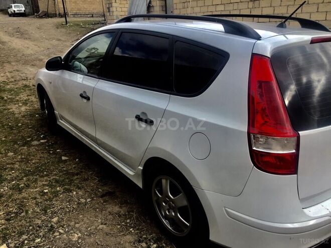 Hyundai i30 2011, 147,230 km - 1.6 l - İsmayıllı