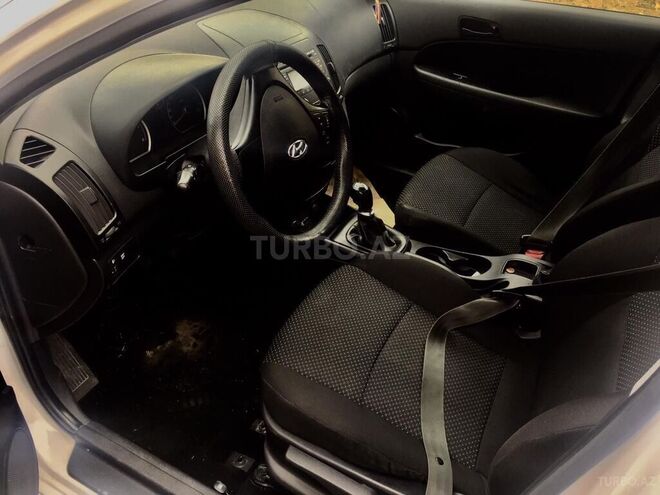 Hyundai i30 2011, 147,230 km - 1.6 l - İsmayıllı