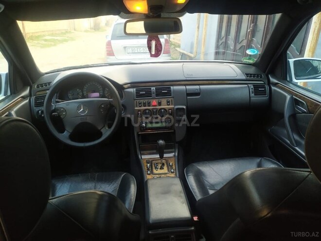 Mercedes E 280 1999, 290,005 km - 2.8 л - Bakı
