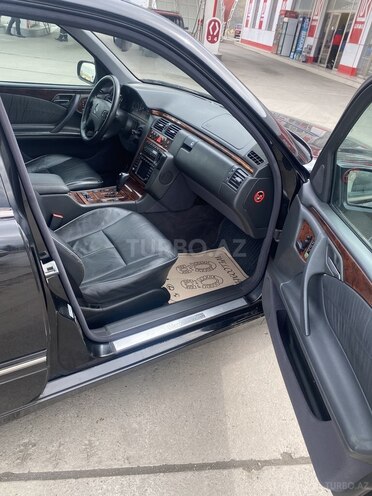 Mercedes E 320 2000, 180,200 km - 3.2 l - Gəncə