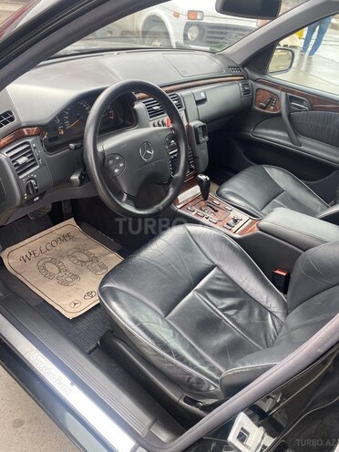 Mercedes E 320 2000, 180,200 km - 3.2 l - Gəncə