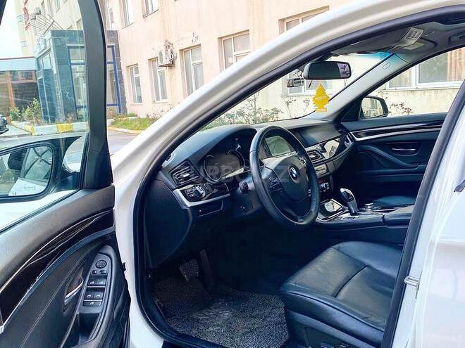 BMW 520 2014, 220,000 km - 2.0 l - Bakı
