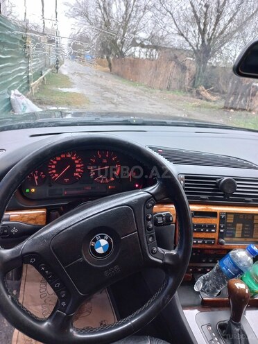 BMW 728 1999, 354,879 km - 2.8 l - Füzuli