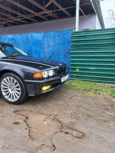 BMW 728 1999, 354,879 km - 2.8 l - Füzuli