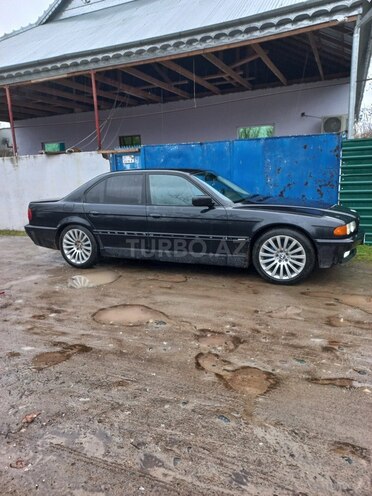 BMW 728 1999, 354,879 km - 2.8 l - Füzuli