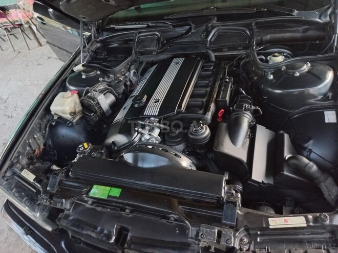 BMW 728 1999, 354,879 km - 2.8 l - Füzuli