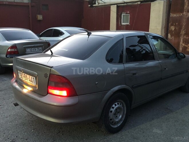 Opel Vectra 1997, 350,000 km - 1.6 l - Bakı