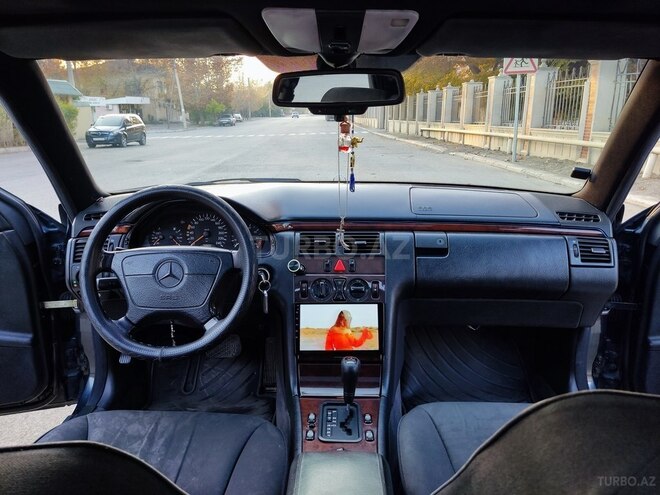Mercedes E 230 1996, 450,000 km - 2.3 л - Mingəçevir