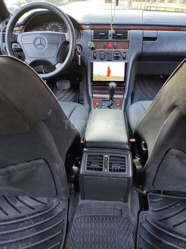 Mercedes E 230 1996, 450,000 km - 2.3 л - Mingəçevir
