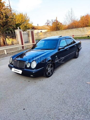 Mercedes E 230 1996, 450,000 km - 2.3 л - Mingəçevir