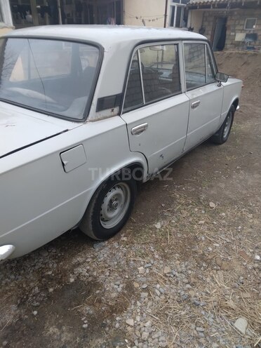 LADA (VAZ) 21011 1974, 444,400 km - 1.2 l - Samux