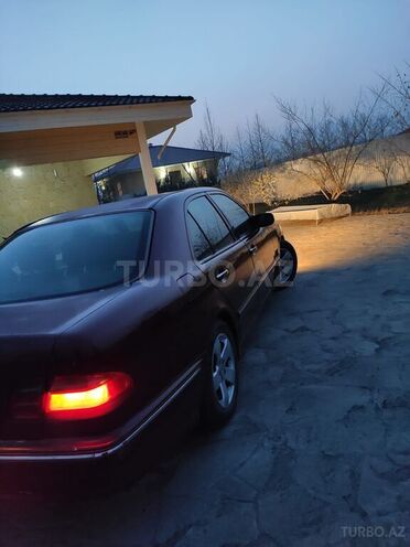 Mercedes E 200 2000, 240,000 km - 2.0 л - Bakı