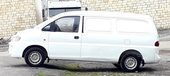 Hyundai H-1 2003, 235,000 km - 2.5 l - Bərdə